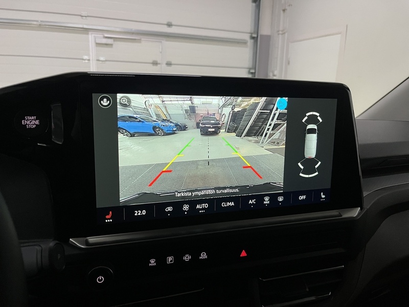 Volkswagen Caravelle vaihtoauto