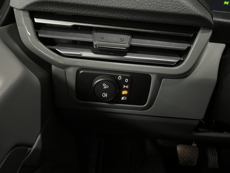 Volkswagen Caravelle vaihtoauto