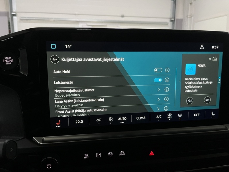 Volkswagen Caravelle vaihtoauto