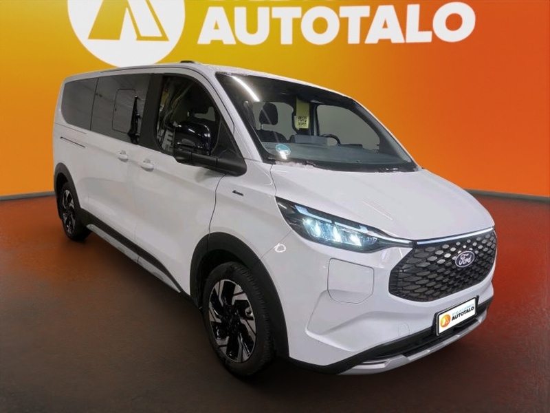 Ford Tourneo Custom vaihtoauto