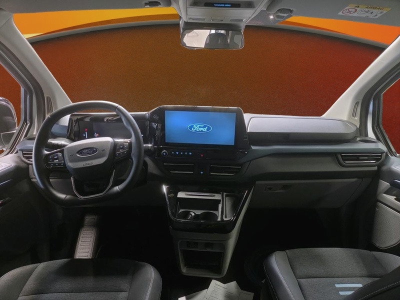 Ford Tourneo Custom vaihtoauto