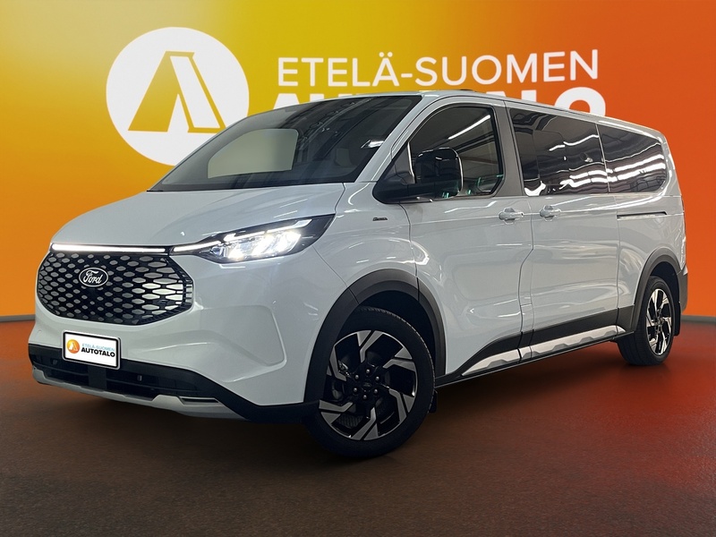 Ford Tourneo Custom vaihtoauto