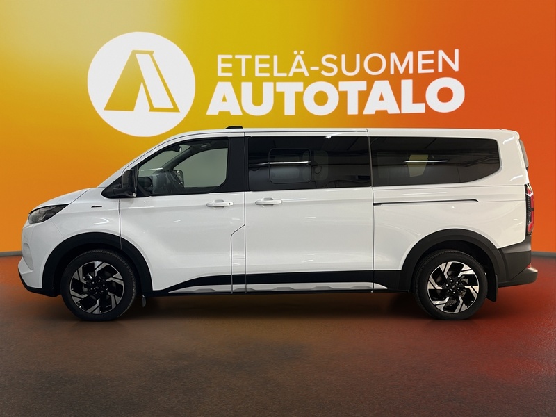 Ford Tourneo Custom vaihtoauto