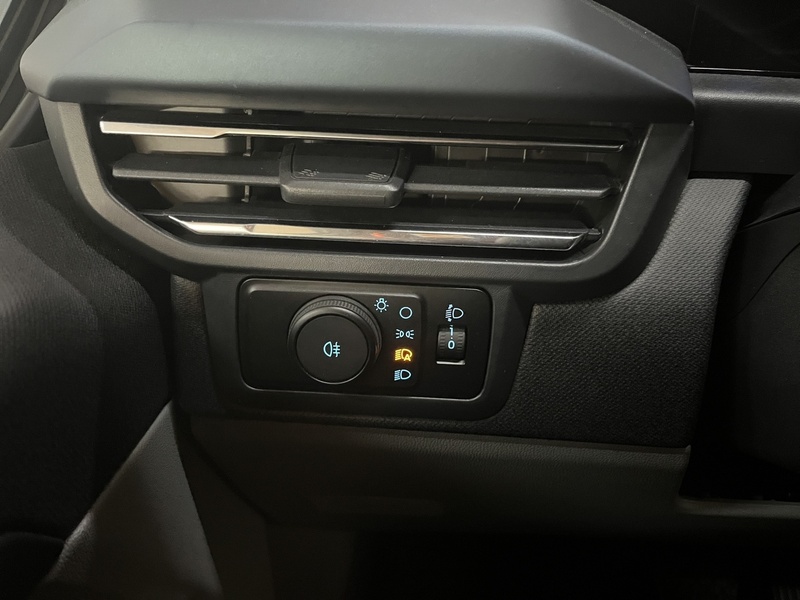 Ford Tourneo Custom vaihtoauto