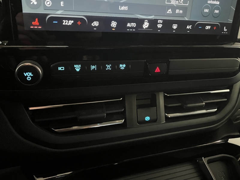 Ford Tourneo Custom vaihtoauto