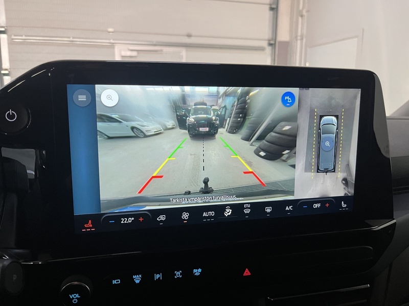 Ford Tourneo Custom vaihtoauto