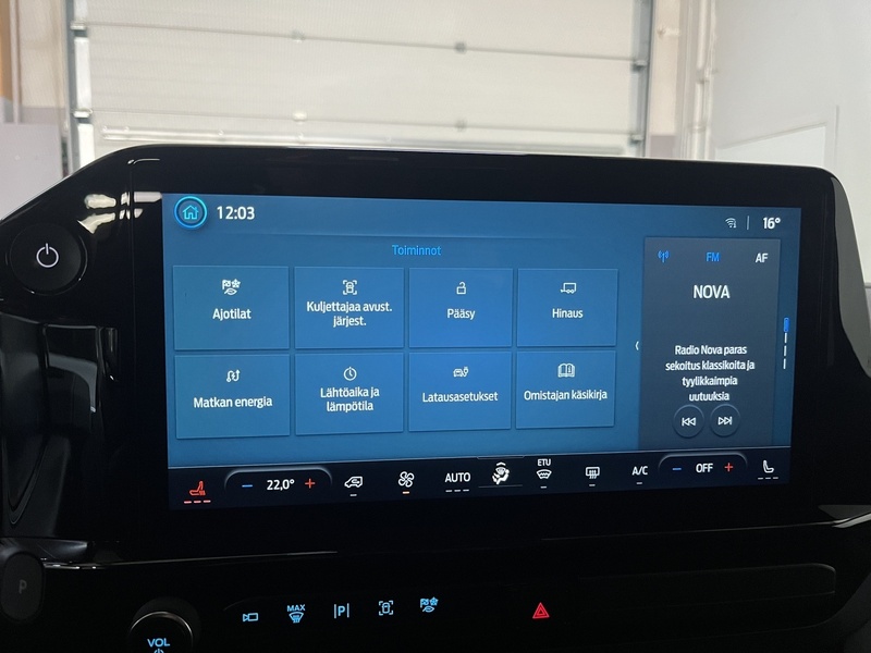 Ford Tourneo Custom vaihtoauto