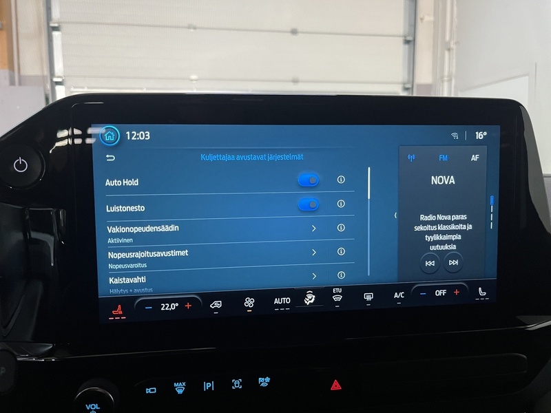 Ford Tourneo Custom vaihtoauto