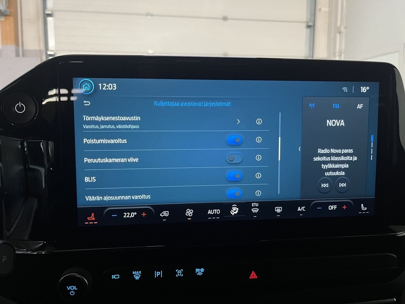 Ford Tourneo Custom vaihtoauto