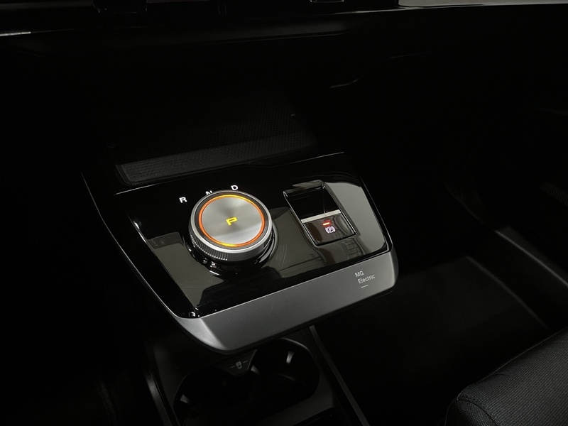 MG MG4 vaihtoauto