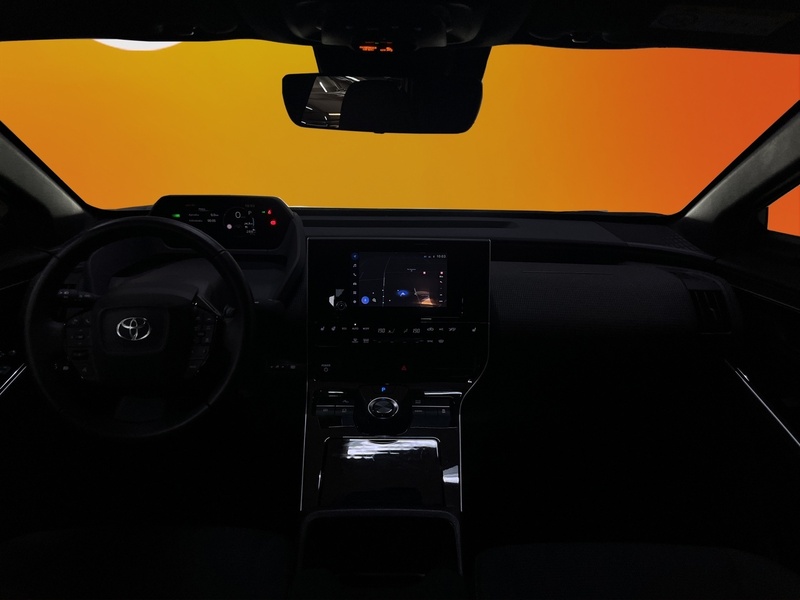 Toyota bZ4X vaihtoauto