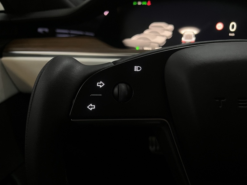 Tesla Model S vaihtoauto