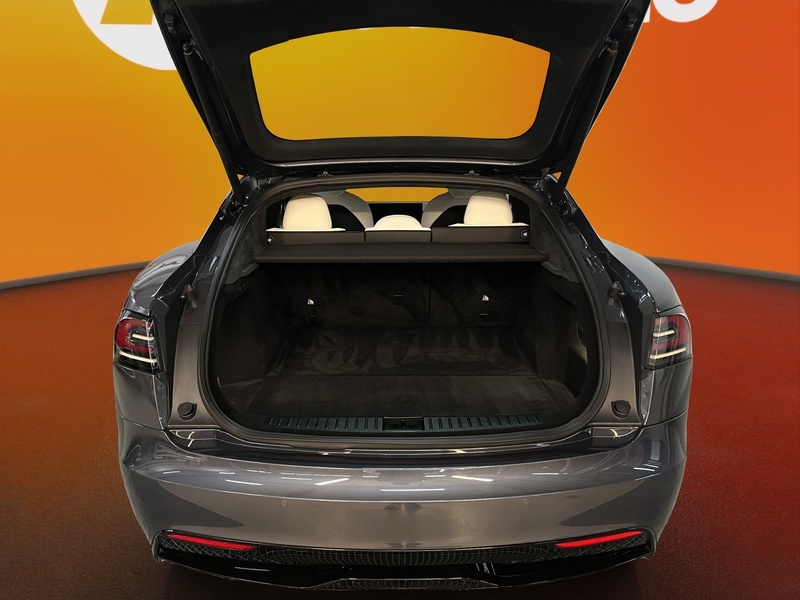 Tesla Model S vaihtoauto