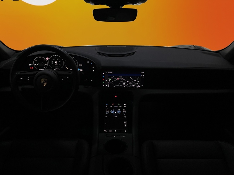 Porsche Taycan vaihtoauto