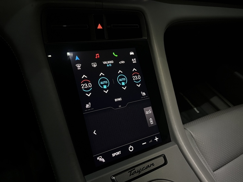 Porsche Taycan vaihtoauto