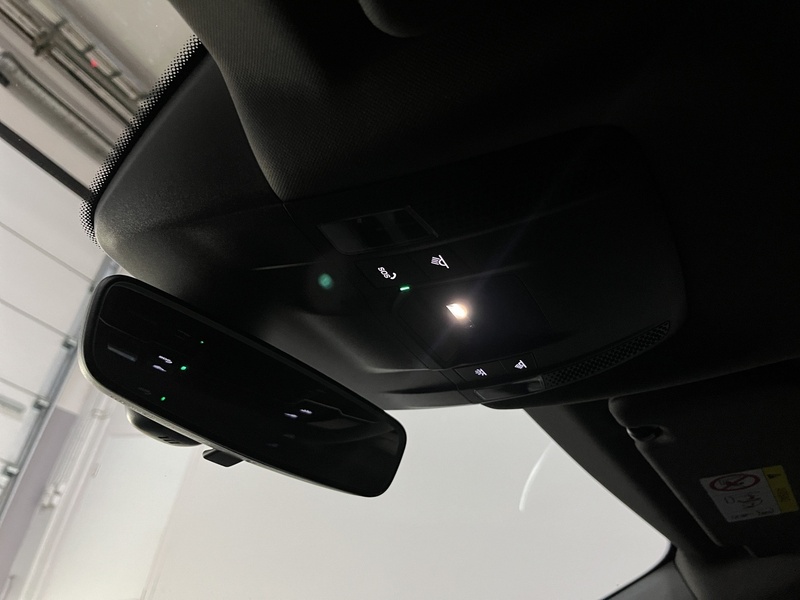 Porsche Taycan vaihtoauto