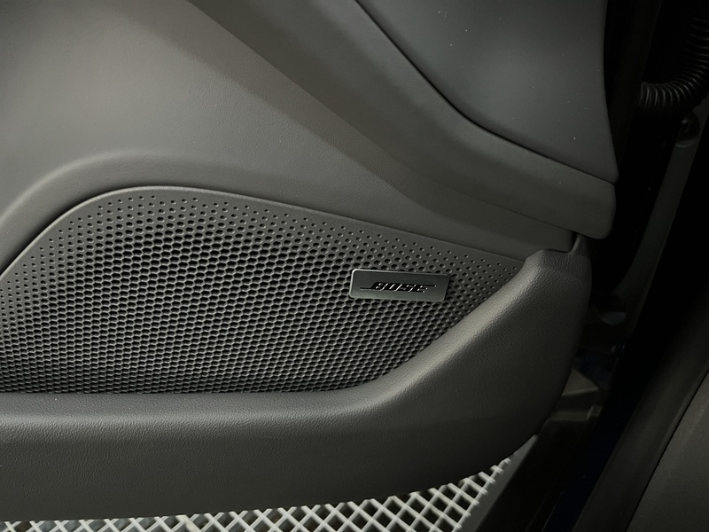 Porsche Taycan vaihtoauto