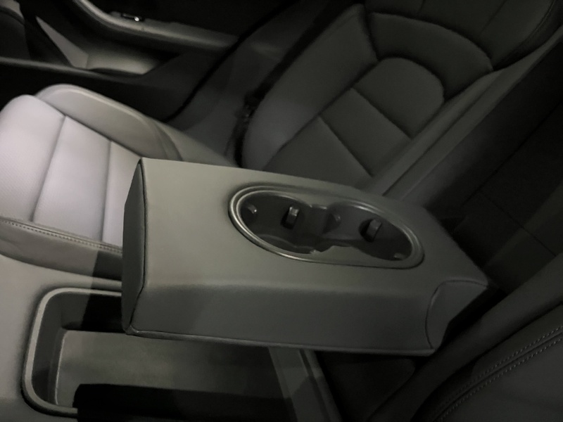 Porsche Taycan vaihtoauto