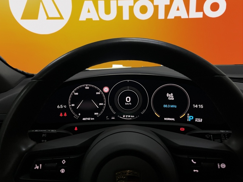 Porsche Taycan vaihtoauto