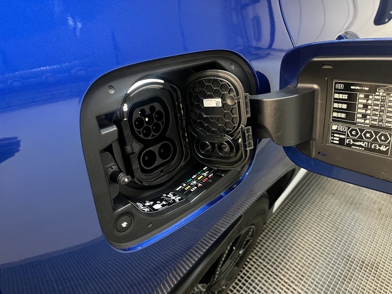 Mercedes-Benz EQC vaihtoauto