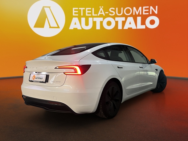 Tesla Model 3 vaihtoauto