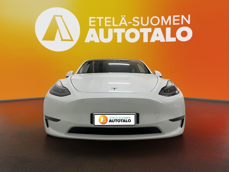 Tesla Model Y vaihtoauto