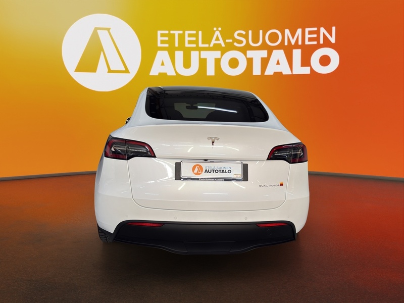 Tesla Model Y vaihtoauto