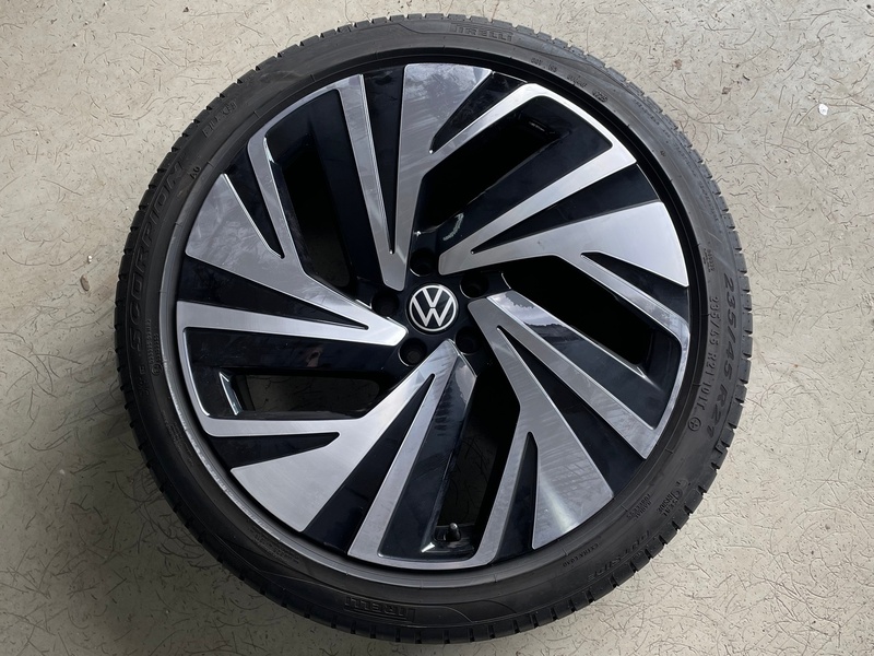 Volkswagen ID.4 vaihtoauto