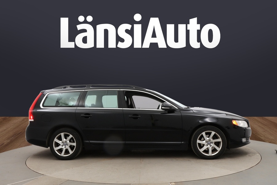 Volvo V70 vaihtoauto