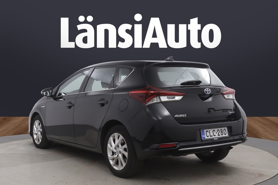 Toyota Auris vaihtoauto