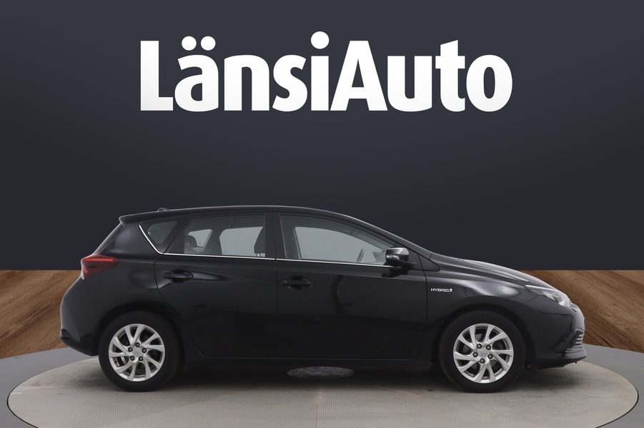 Toyota Auris vaihtoauto