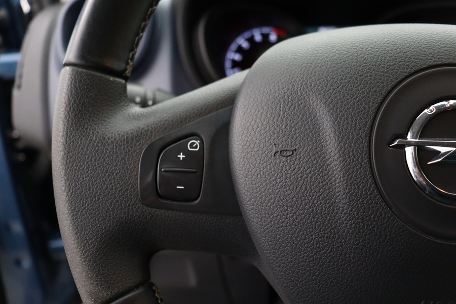 Opel Vivaro vaihtoauto