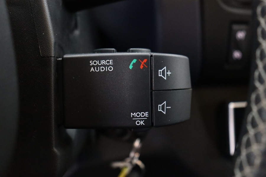 Opel Vivaro vaihtoauto