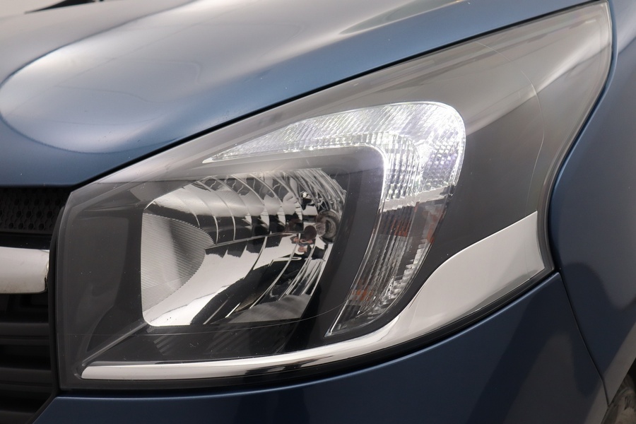 Opel Vivaro vaihtoauto