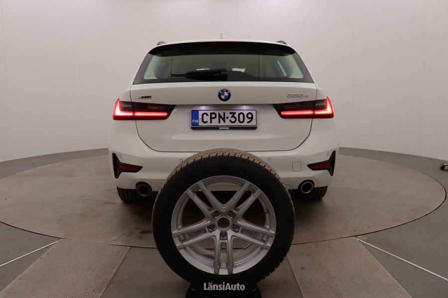 BMW 330 vaihtoauto