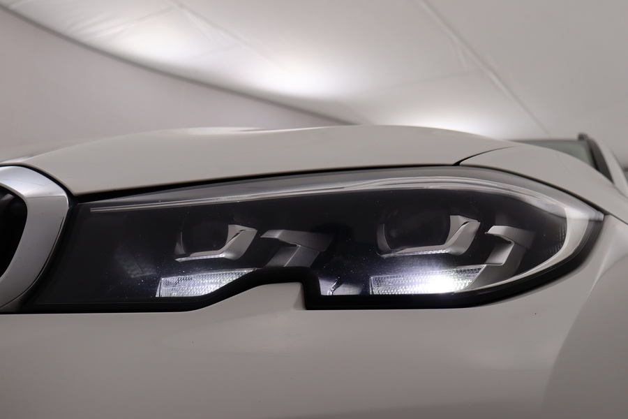 BMW 330 vaihtoauto
