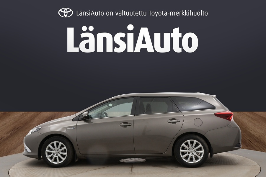 Toyota Auris vaihtoauto