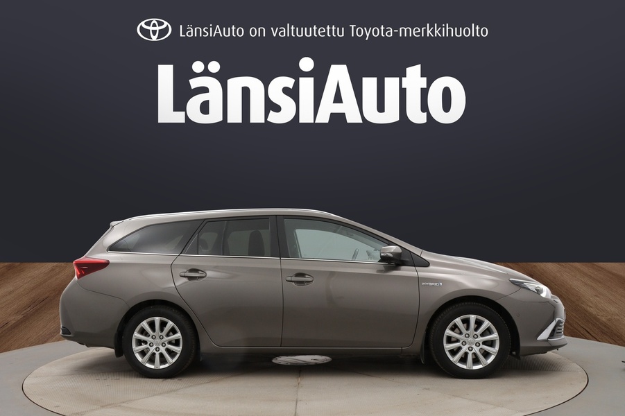 Toyota Auris vaihtoauto