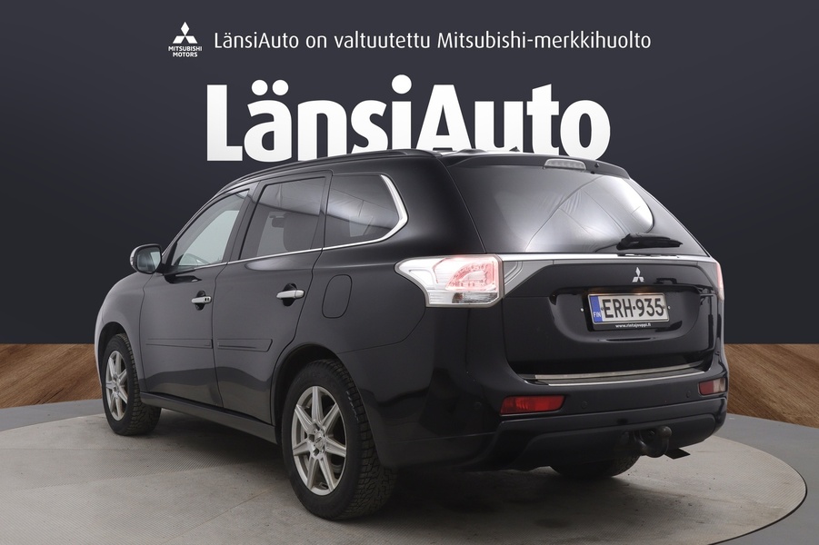 Mitsubishi Outlander PHEV vaihtoauto