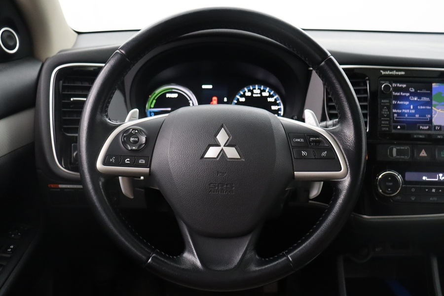 Mitsubishi Outlander PHEV vaihtoauto