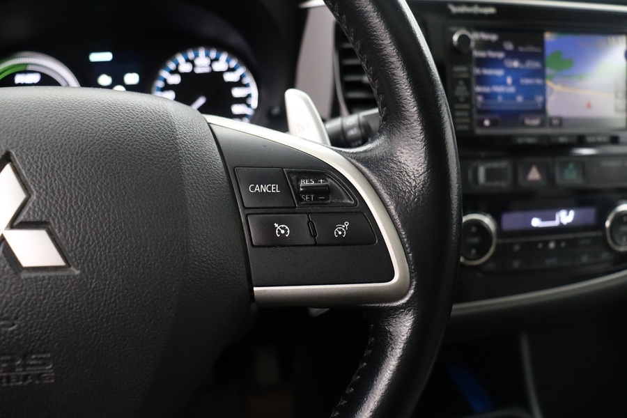 Mitsubishi Outlander PHEV vaihtoauto