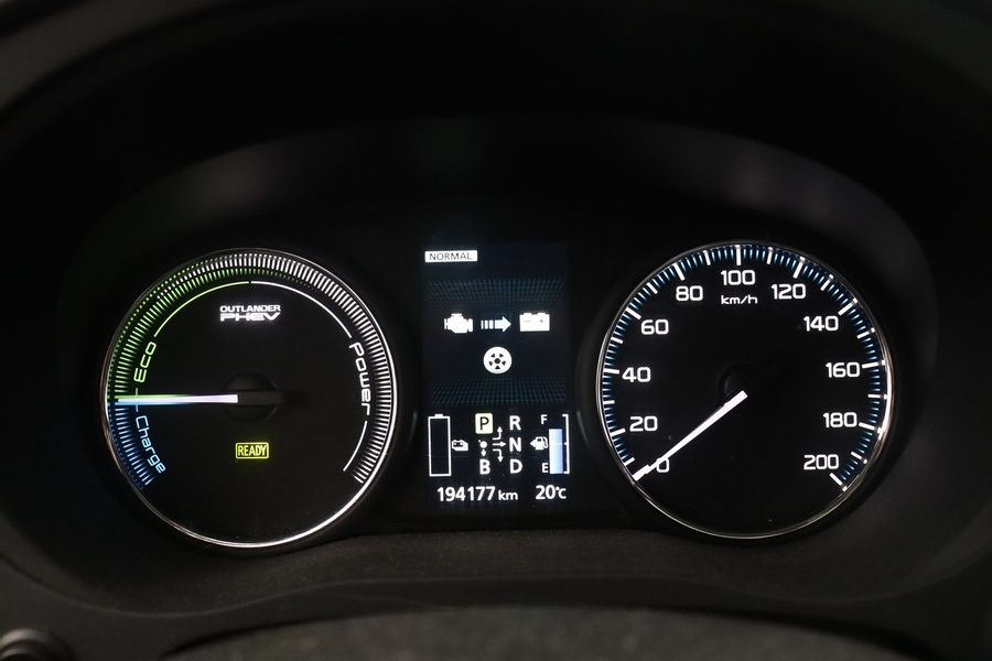 Mitsubishi Outlander PHEV vaihtoauto