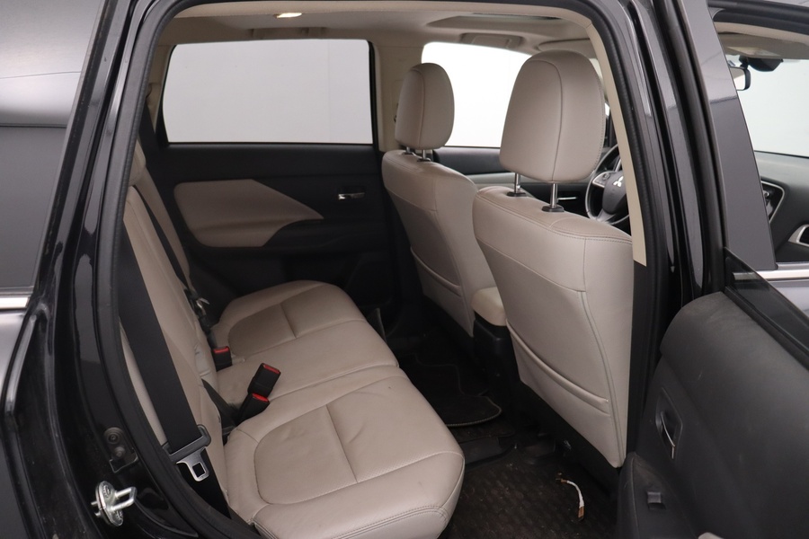 Mitsubishi Outlander PHEV vaihtoauto