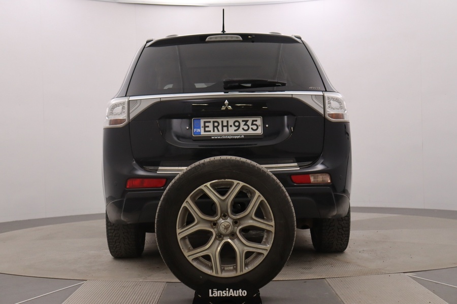 Mitsubishi Outlander PHEV vaihtoauto