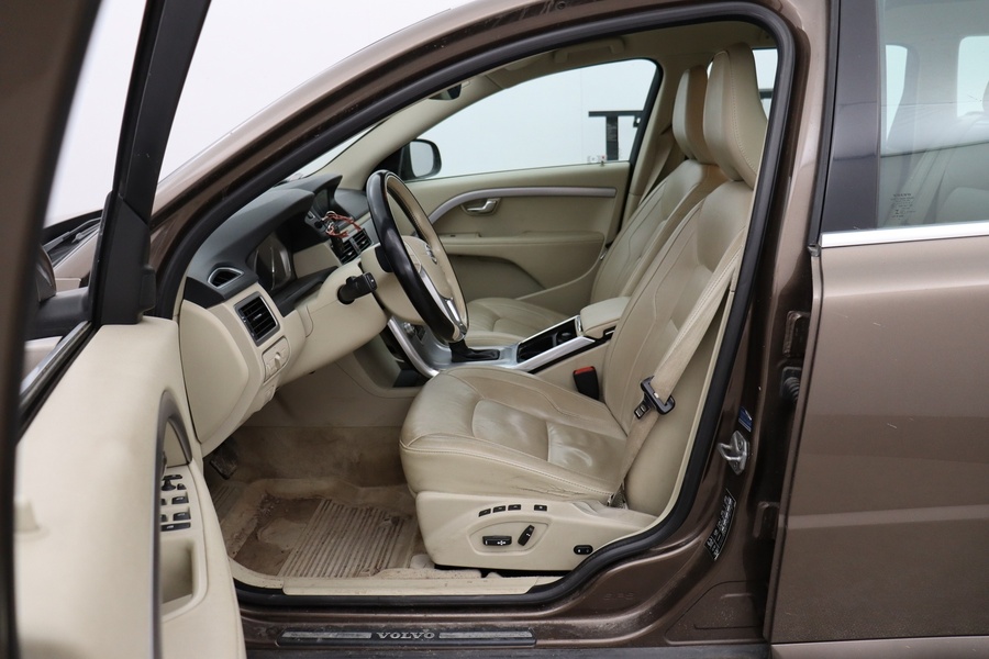 Volvo V70 vaihtoauto