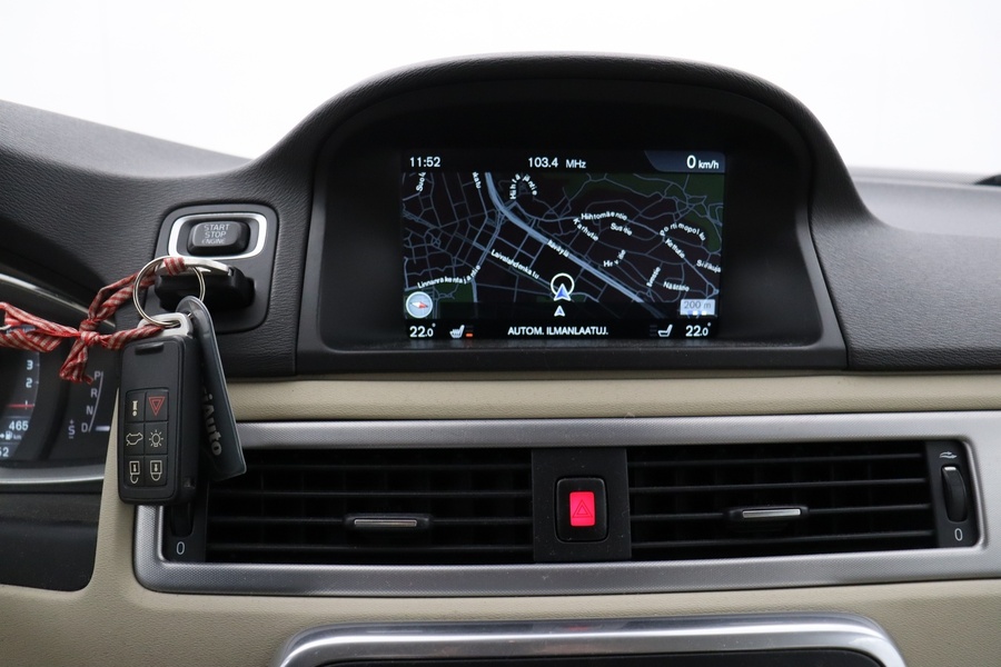 Volvo V70 vaihtoauto