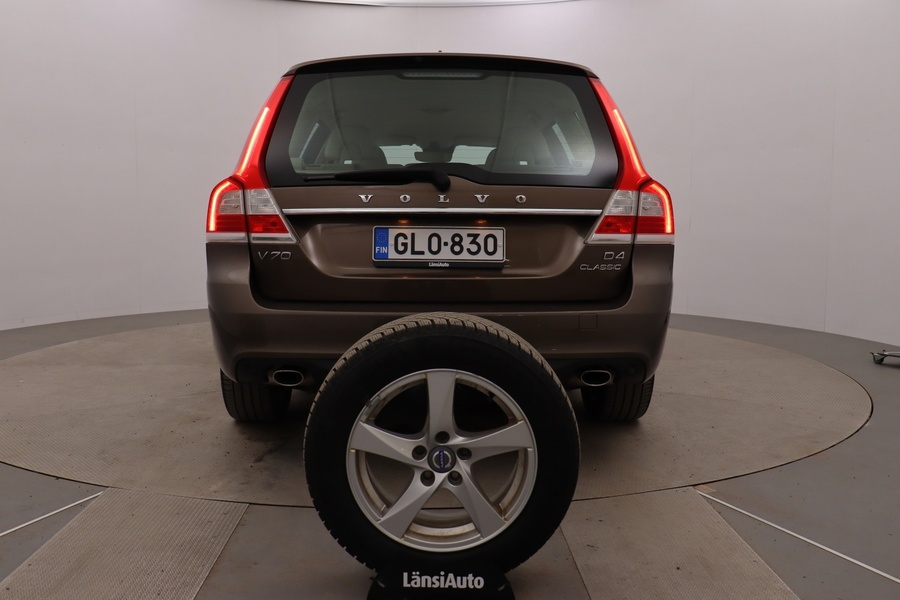 Volvo V70 vaihtoauto