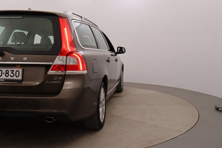 Volvo V70 vaihtoauto