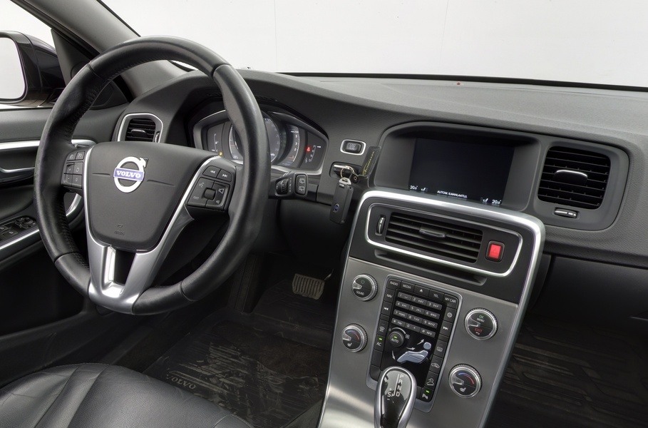 Volvo V60 Cross Country vaihtoauto