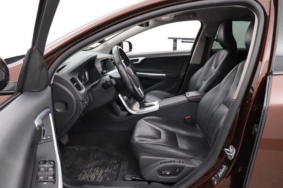 Volvo V60 Cross Country vaihtoauto